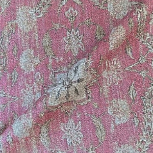 Spill Resistant V&A Regal Arabesque: Rose