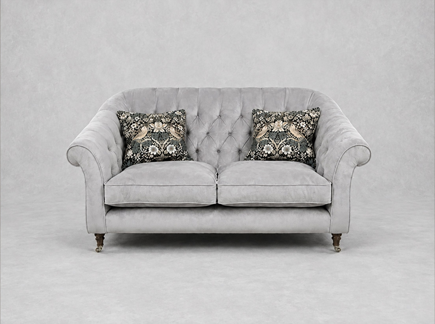 Outlet West Sussex: Abbotsbury 2.5 seater sofa in Aquavelvet Mist