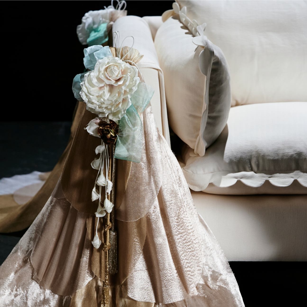 La traviata sofa arm